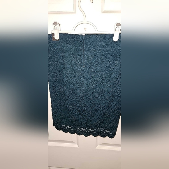 Torrid 00 Lace Mini Skirt - Picture 3 of 5